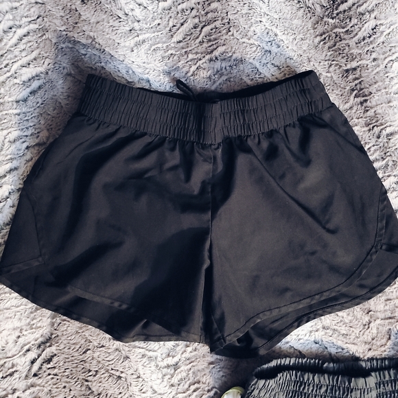 2 pairs of athletic shorts for $8 or $5 a pair - Picture 4 of 6